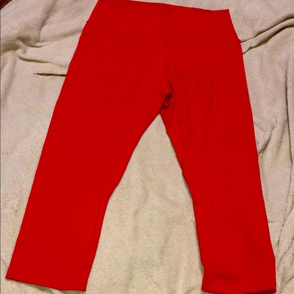 ZYIA Pants - Zyia active crop leggings